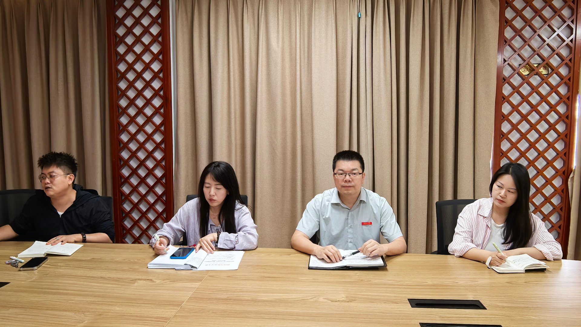 fb33d423dfaa4fa705208add4979ab2f.jpg 星空娱乐棋牌官方版下载平台介绍组织
